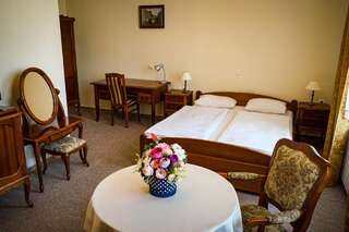 Отель Hotel Polonia Торунь Двухместный номер с 1 кроватью-1